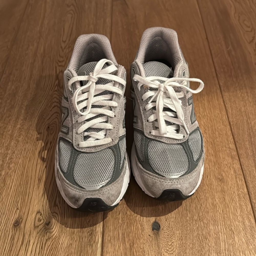 New Balance 990 - lightly used